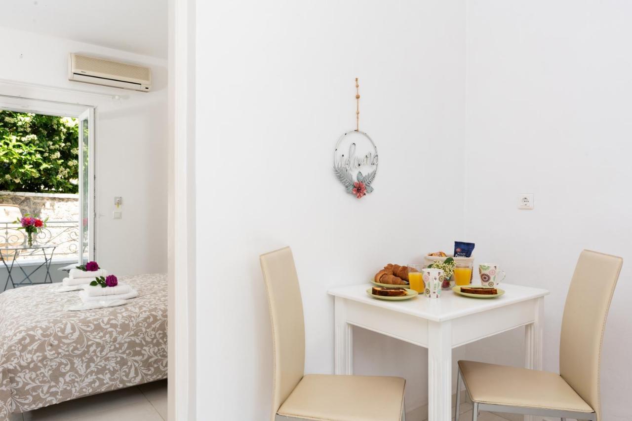 Averto Corfu Apartments Дассия Экстерьер фото